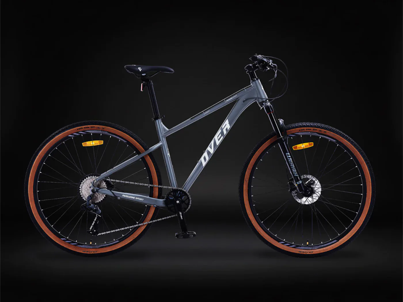 Bicicleta Overtech Peregrine Sport gris, de perfil sobre fondo negro